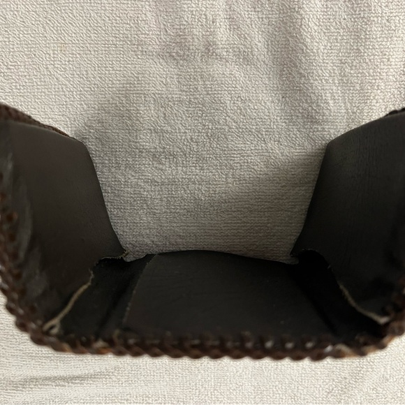 Rattlesnake and Leather Tri Fold Wallet - Picture 8 of 10